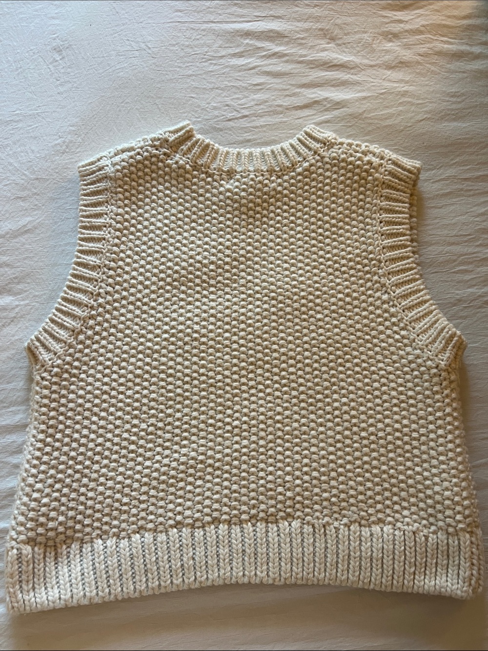 Womens Cream Knit Sleeveless Sweater Vest; Medium; Worn ONCE - Picture 2 of 4